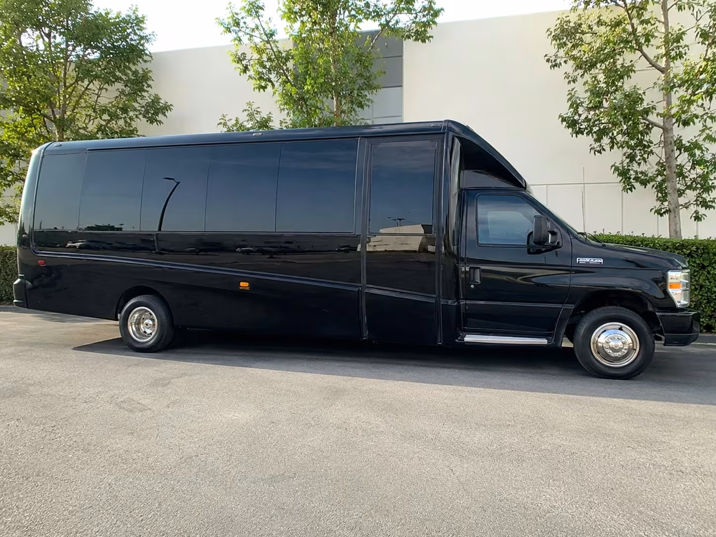 15 passenger minibus